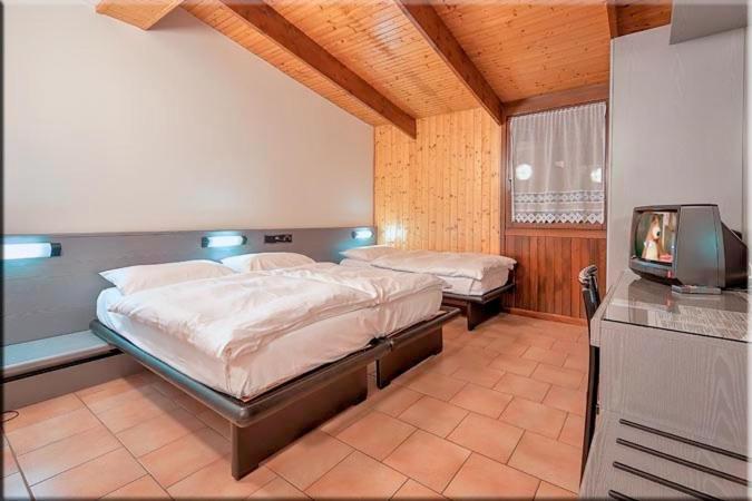 Hotel Kapriol Folgarida Buitenkant foto