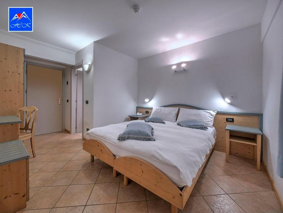 Hotel Kapriol Folgarida Buitenkant foto